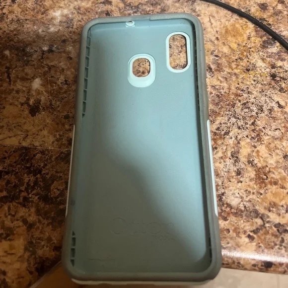 Selling my Samsung A20 because I got a free phone upgrade with work.
